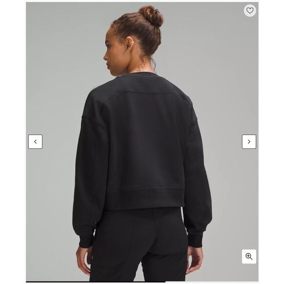 Lululemon Womens Perfectly Oversized Cropped Crew Sweatshirt Size 8 Black Casual - Picture 2 of 8